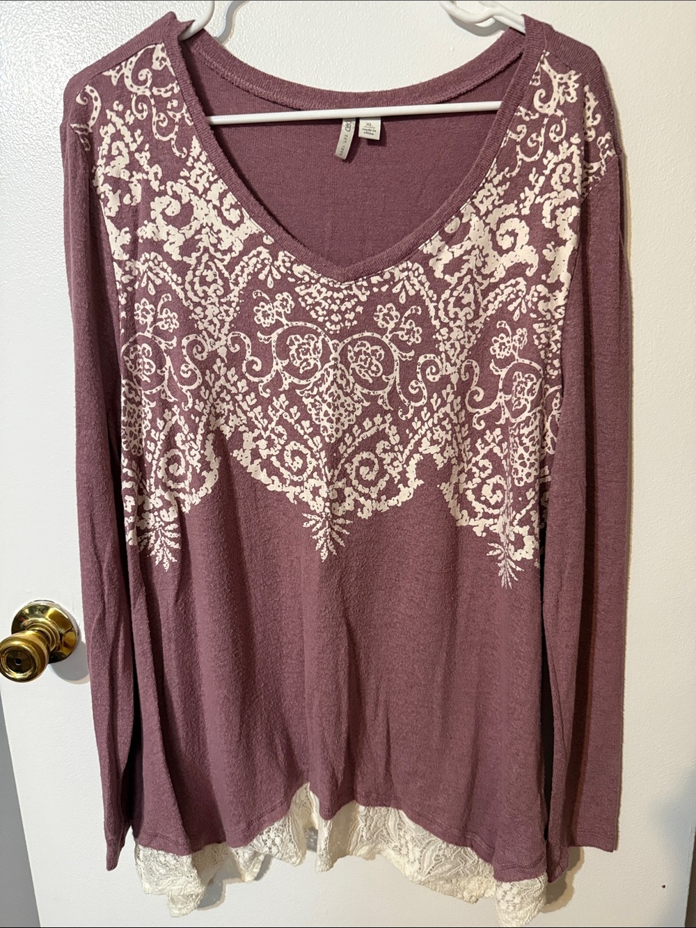 Cato Mauve Long Sleeve V-Neck Top with Cream Lace Trim